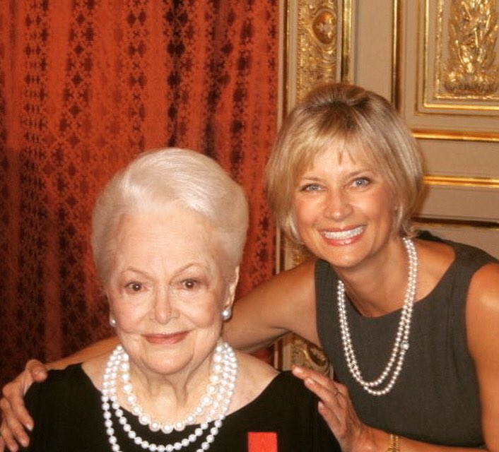 EditaBrychta's tweet photo. I’m so blessed to have known this great lady! Here we are at Palais Élysée for her Legion of Honor award. RIP Olivia de Havilland! ♥️ https://t.co/6Fv9he9oNf