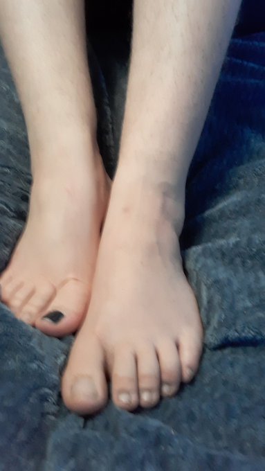 2 pic. WHOS INTO FEET?! someone asked for feet pics and I've never done it before, what do you like about