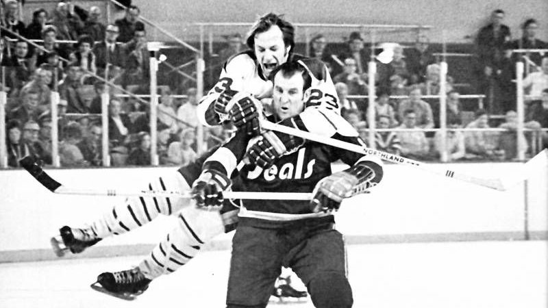 BillBriouxTV's tweet image. Hoist a Pop Shoppe brew or three today to #EddieShack, dead at 83. My tribute to the four-time Stanley Cup-winning Leafs legend here: bit.ly/3jKg1rO @MapleLeafs
