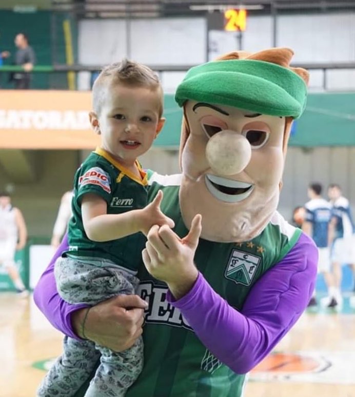 FerroOficial's tweet photo. #Ferro116 💚🎂

Crecemos en #Ferro, juntos, amando nuestros colores. 

El alma del club sos vos 🚂 https://t.co/5hyHhzrcE2