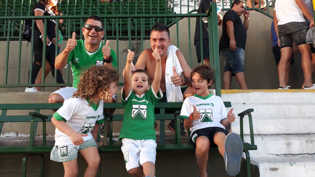 FerroOficial's tweet photo. #Ferro116 💚🎂

Crecemos en #Ferro, juntos, amando nuestros colores. 

El alma del club sos vos 🚂 https://t.co/5hyHhzrcE2