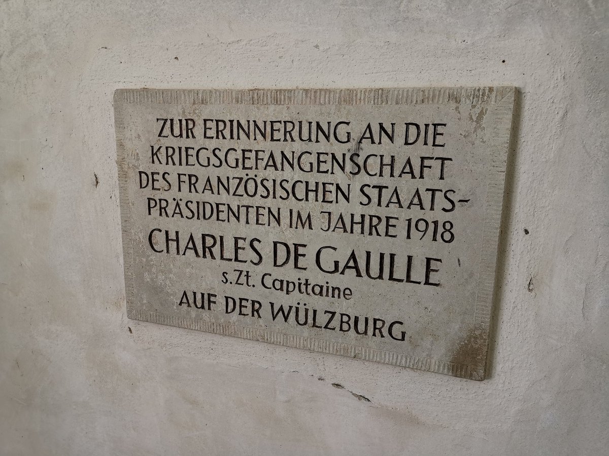 OpasKrieg's tweet photo. Here Charles de Gaulle was kept pow in 1918. The future general &amp; President of France was captured by the germans during the Battle of Verdun &amp; later brought to the Wülzburg, a fortress of the Renaissance-age in Bavaria.
De Gaulle tried to escape five times but always failed. https://t.co/mGFstZo76D