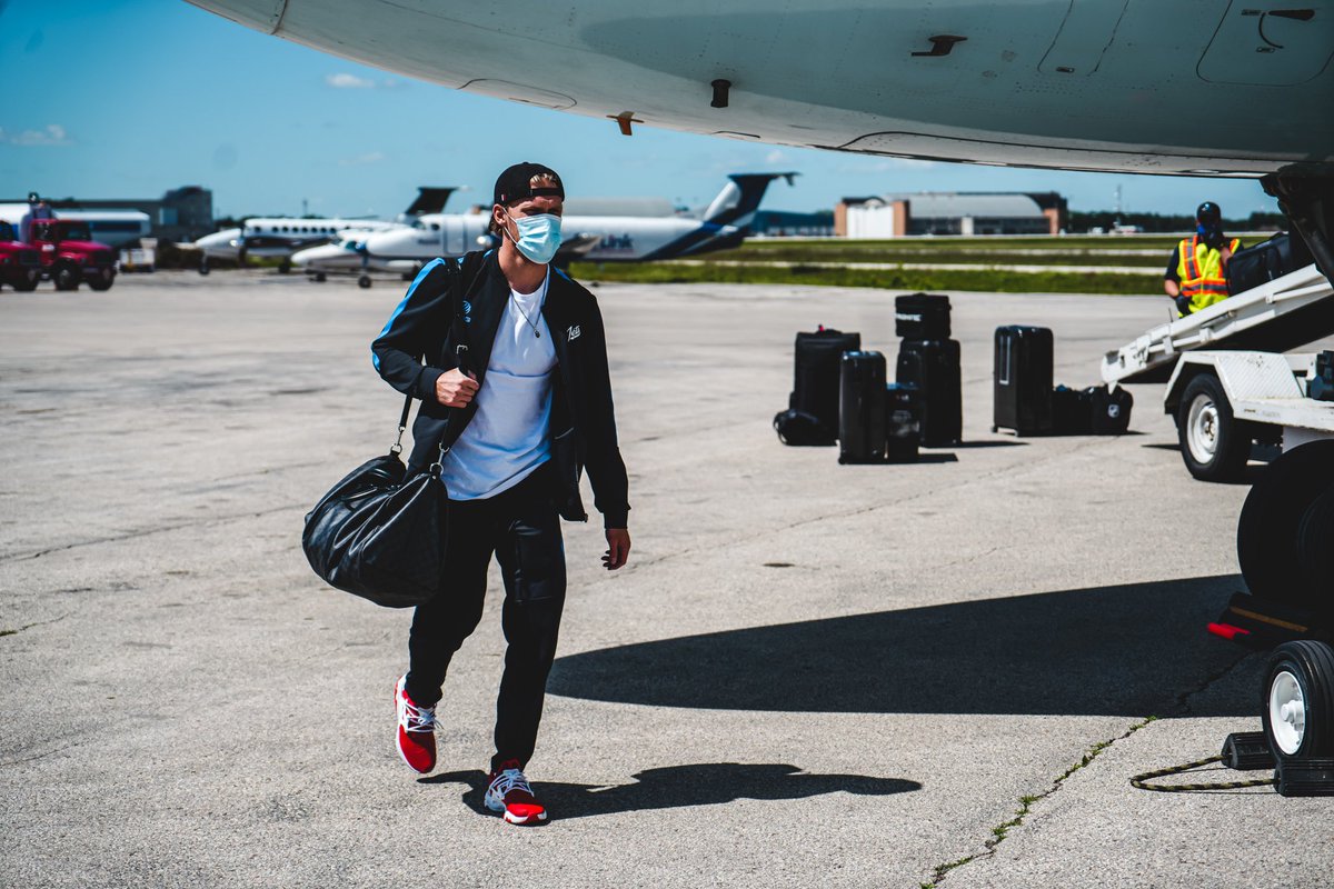 NHLJets's tweet photo. To the bubble! ✈️ 

Thanks to our friends at @AirCanada for flying us there safely! https://t.co/paqXZNGdPQ