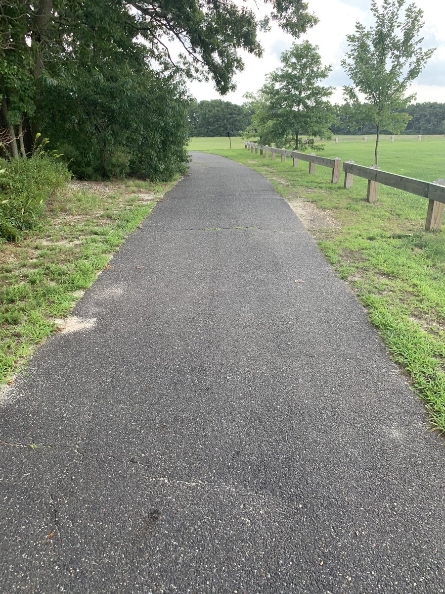 GlennGRobbins's tweet image. “Shrug it all off and wipe it clean - every annoyance and distraction - and reach utter stillness.” Marcus Aurelius #Stillness #Reflection #HowMightWe #Zen #GratitudeWalk