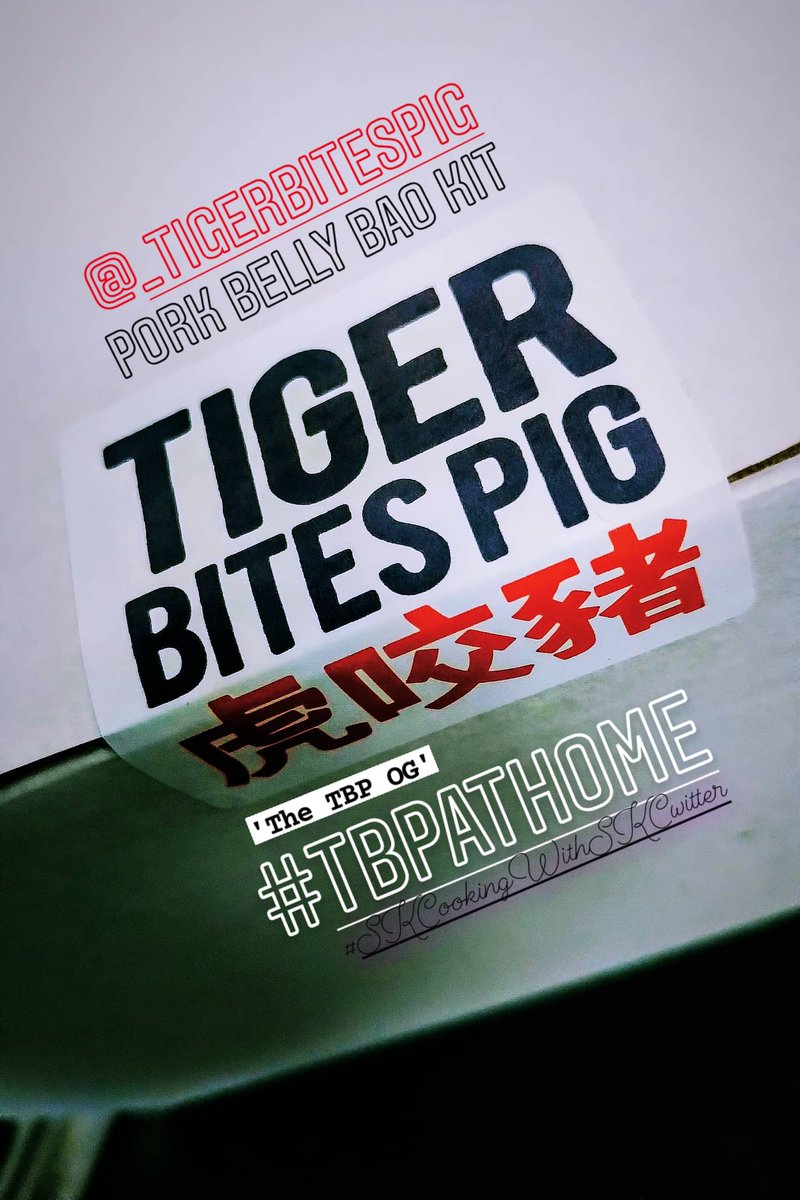 SKCwitter's tweet photo. This week's #BrumHour #Foodie #FoodPorn is c/o ME... with help from @_tigerbitespig's #TBPatHome #PorkBelly #Bao Kit 😘 Tasted as good (if not better) as being there!(I doubled up on the melt in the mouth pork) #myhousemyrules @BrumHour @IndependentBham
#supportlocal #BaoTiful!x https://t.co/KDfBW3rOvC