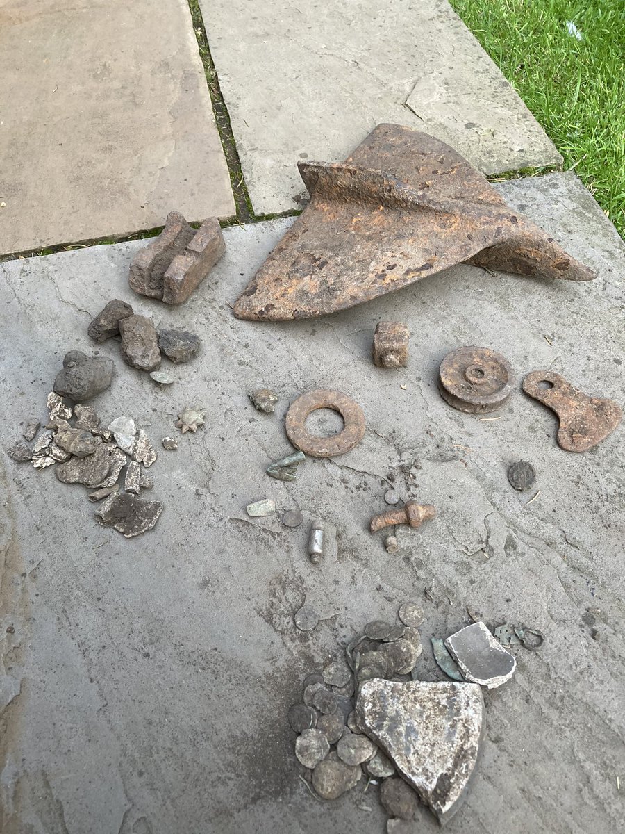 ChrisGoGodfrey's tweet photo. The great #detecting conditions &amp; the #Deus on form meant for a busy afternoon. Several #minims too. Wish I’d updated firmware sooner. Sadly most of the coins have been eaten by nitrates but a couple are nice. ML is #Londinium I think. Well worth the drive to my fav #Roman site. https://t.co/5a84owXcnA