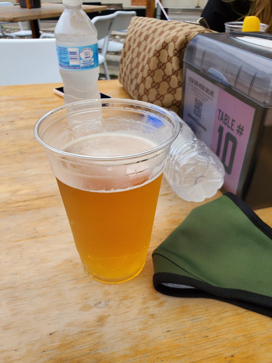 ChesterHildeBr3's tweet photo. Recommend beer and eats @PigAteMyPizza excellent job socially distancing, friendly staff and great outdoor patio Ordered Pampils, travails frozen marg, PIG-CIFIC RIM and Marg pizza, broccolini and cauliflower apps. We'll be back #beers #robinsdale #eatlocal #drinklocal #heatwave https://t.co/DCtg60Xx4M