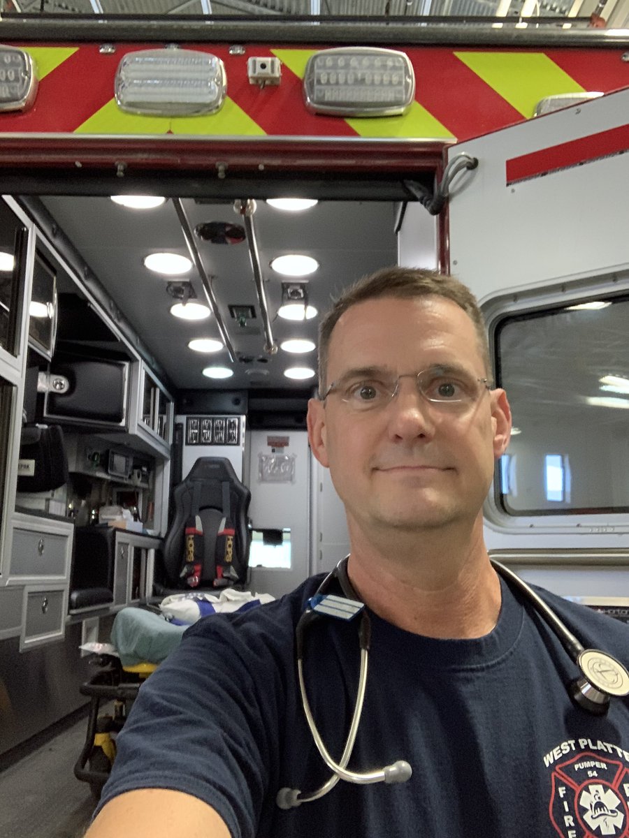 fredneis's tweet photo. My office till morning. The opportunity to do this job part time fills my soul. Find what fills your soul and chase it with passion and determination! #EMS #nurse #firefighter https://t.co/D34D9CBNY4