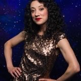 RACHEL. SOGLIN. honestly i shouldn’t have to say anything else here. Another naturally curly haired beauty queen! Also her comedic timing is just *chef’s kiss*. I simply adore her.