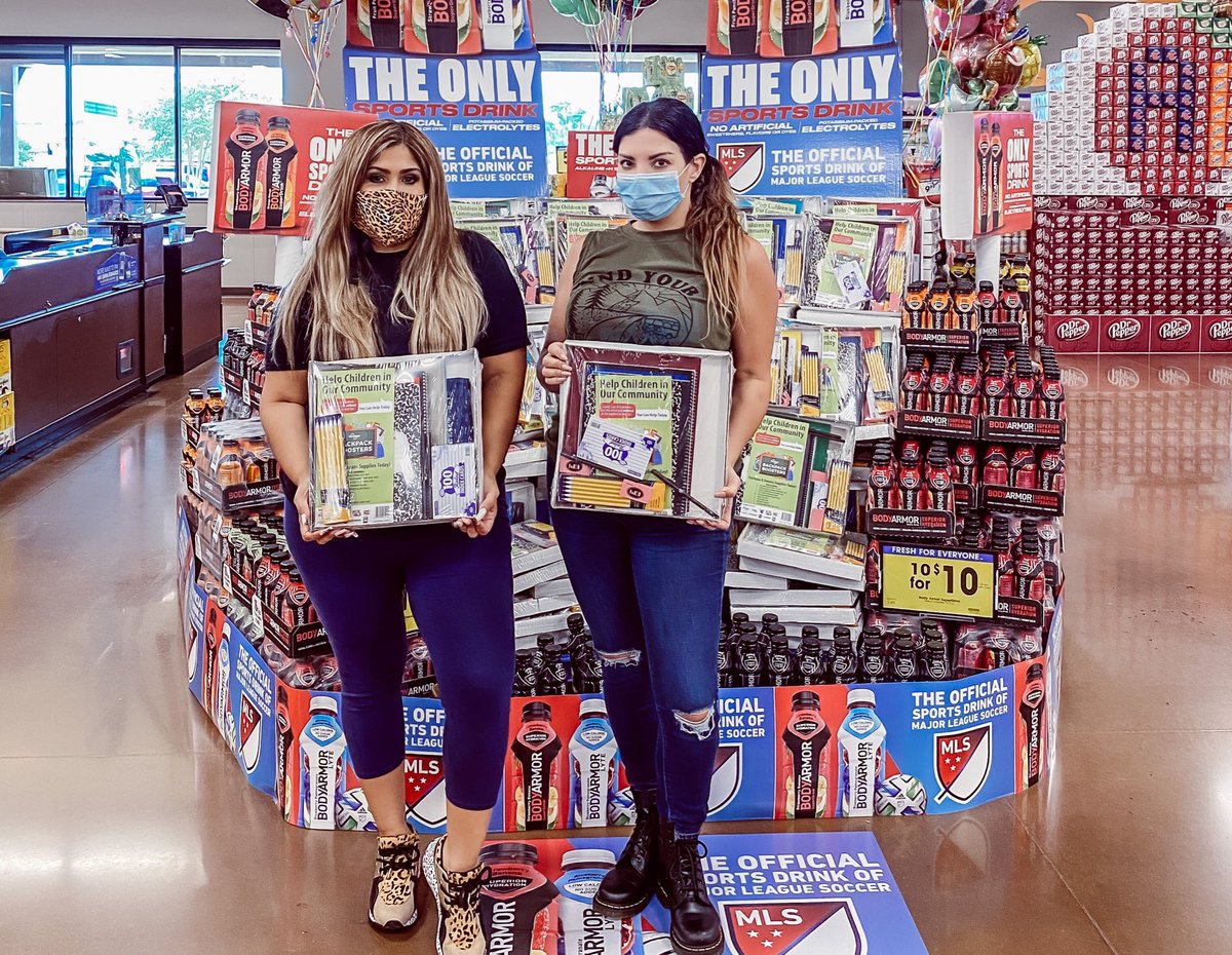 TheresaRockFace's tweet photo. ... @LatinaGirlCC & I were at @kroger to support their #BackpackBoosters! Each kit is $7! That’s it. You can also make a donation at checkout. These back to school kits are handed directly to students in our city. We bought some and now it’s your turn! https://t.co/BSySgjuyXh