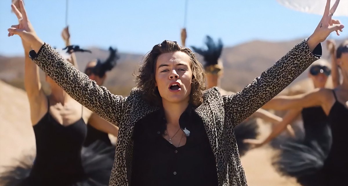harrystylesmoot's tweet photo. Harry Harry in Steal My Girl (4K Video)✌️ https://t.co/PsO0dr07m5