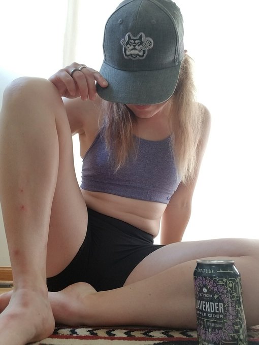 Luna Luin’s pics and videos