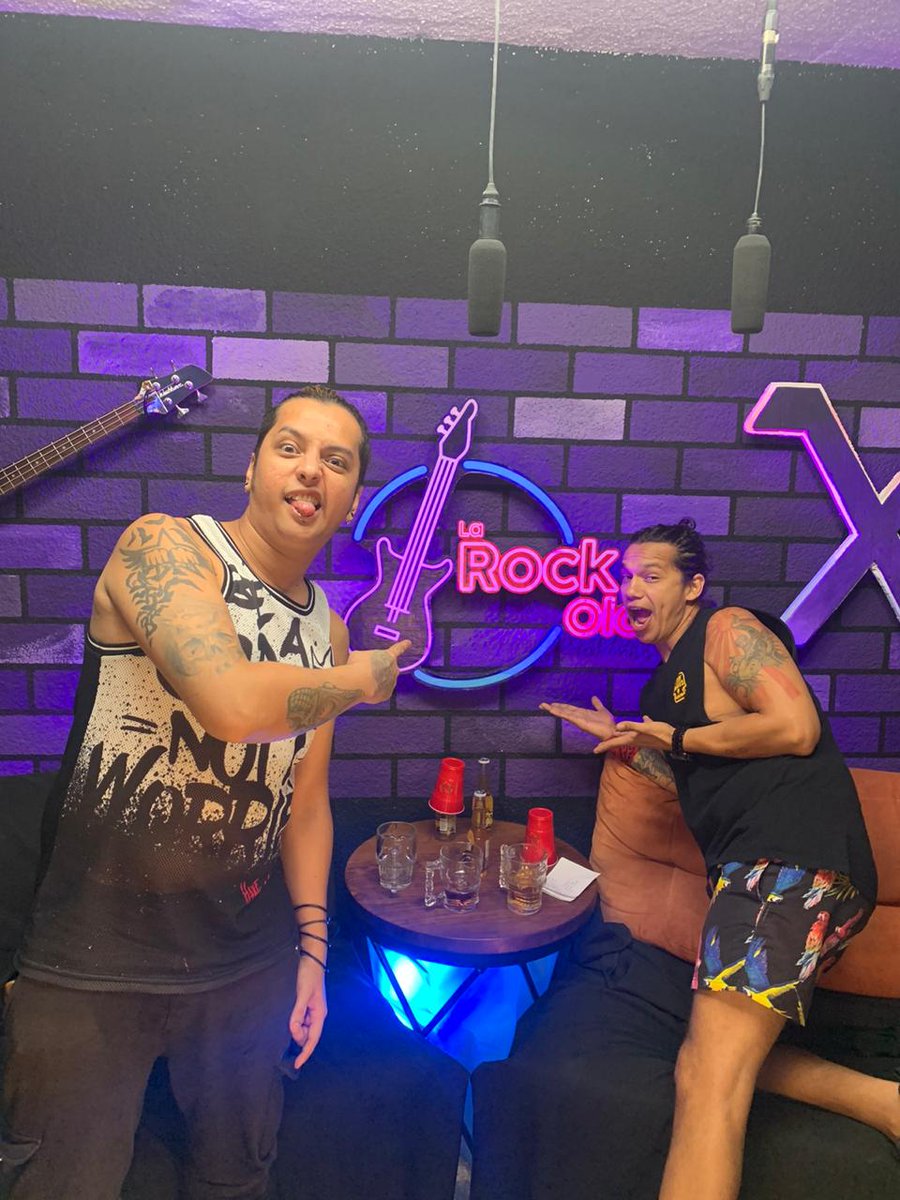 Me la pasé bien chido en el X-Show pasado con KillCobra.
No se pierdan el X-Show los viernes con <a href="/larockolaa/">La Rock-Ola</a>... o piérdanselo. Me da igual.
#x #saturandotussentidos