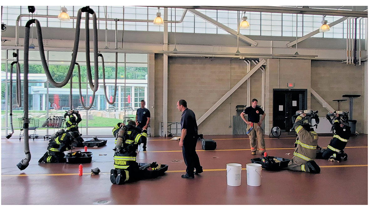 MassDFS's tweet photo. #Recruits from #Class284 were practicing donning their SCBAs. https://t.co/3EoJgiqKWe