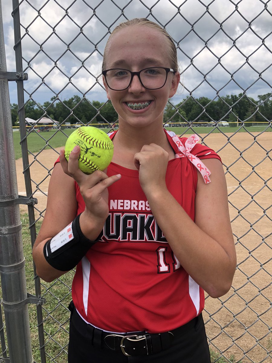 NEQuakesBuzzell's tweet photo. Way to go Ava for your in the park home run! Way to be fast!!!
#PinkoutfortheCure @NEQuakesSB https://t.co/zCvljatPE4