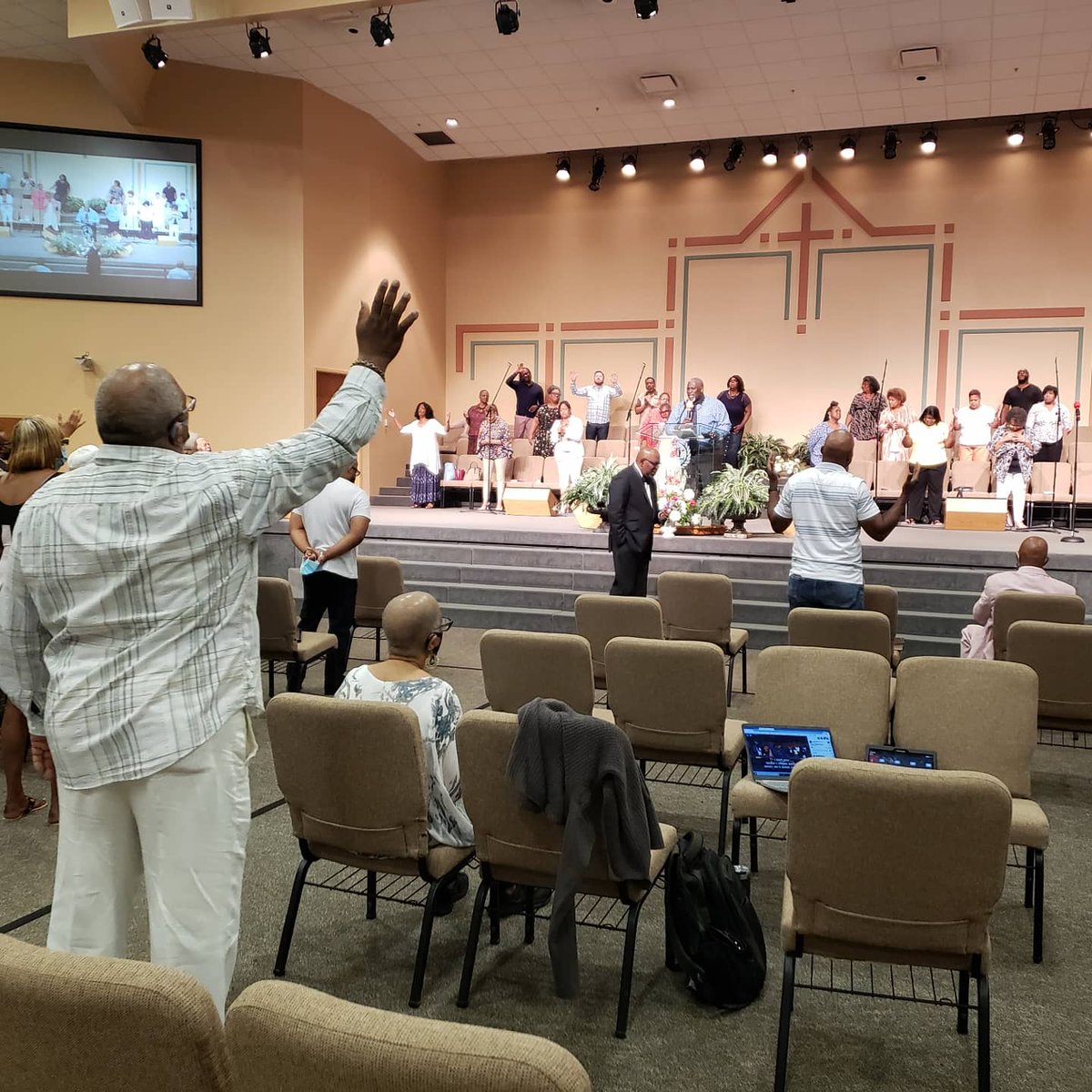 Phillips3620's tweet photo. Senior Pastor James Washington

"God is working through your trials for your good and His glory" 1 Sam 1:1-8 https://t.co/FguXNVPpqz