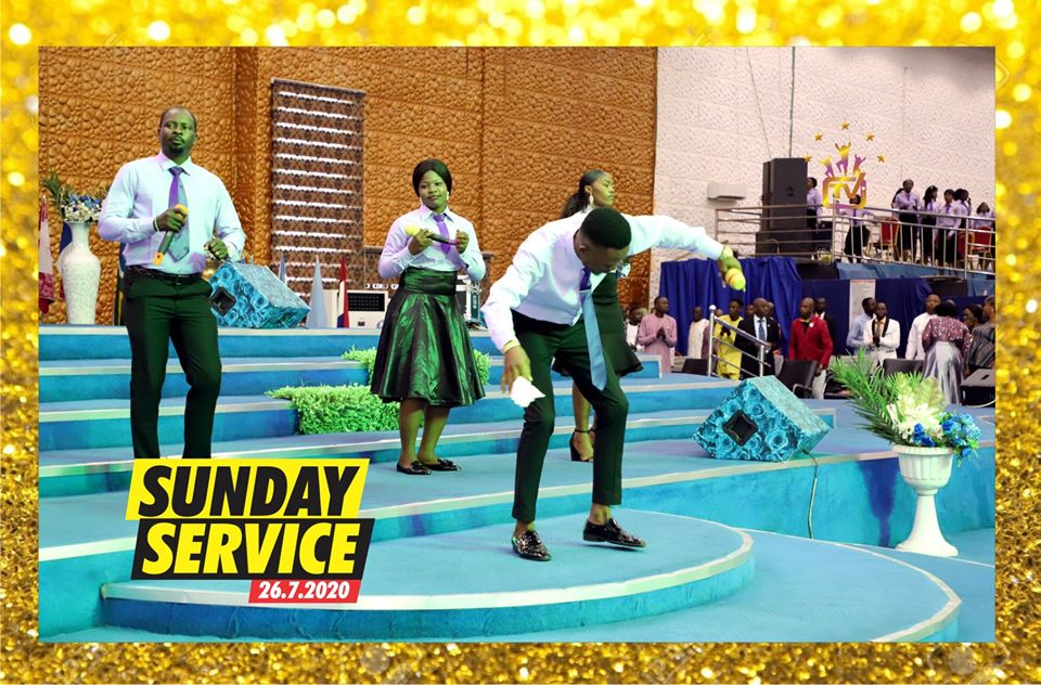 ofmhamburg's tweet photo. SUNDAY SERVICE WITH THE RESTORATION FATHER & DYNAMIC MOTHER, APOSTLE JOHNSON & DR LIZZY-JOHNSON SULEMAN {26TH JULY 2020}
** Moments of joy before His Presence With AJS!
#SundayService #OFMHQ
#WithApostleJohnsonSuleman
#DrLizzyJohnsonSuleman
#26thJuly2020 #CelebrationTV https://t.co/bVb3O0slqO