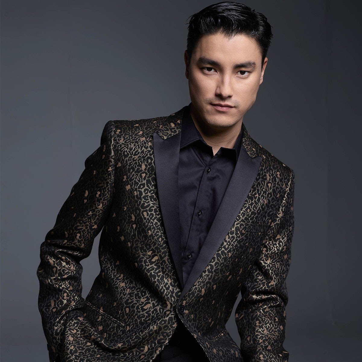 civilian_mag's tweet photo. “We’d have to put on performances but I’d always find myself writing my own things because, at the time, all of the suggested plays and stuff didn’t really reflect my experiences and tell the stories I wanted to tell,” says @RemyHii.
.
#Civilian #StyleandConscious 
. https://t.co/x6FhPw1mrN