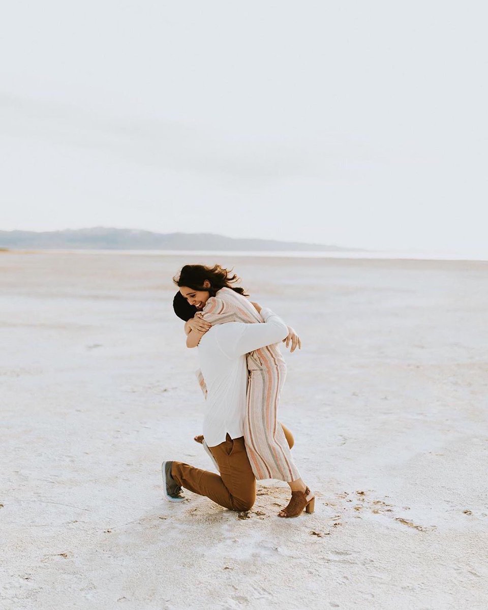 WeddingWire's tweet photo. Kai proposed to Aubree with her grandmother's ring during a photo session!💕💍 If you couldn't tell by the jump and epic hug... she said "YES!" 
{Maree Miraglia Photography} https://t.co/cNy7xL92yt