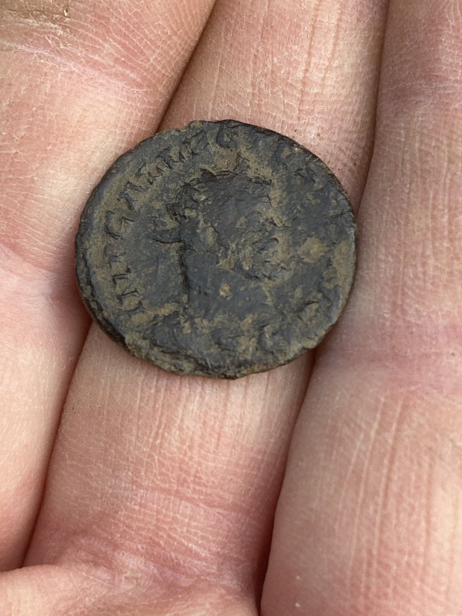 ChrisGoGodfrey's tweet photo. #Allectus 293 - 296 AD ML Londinium mint. https://t.co/rskWsD1acG