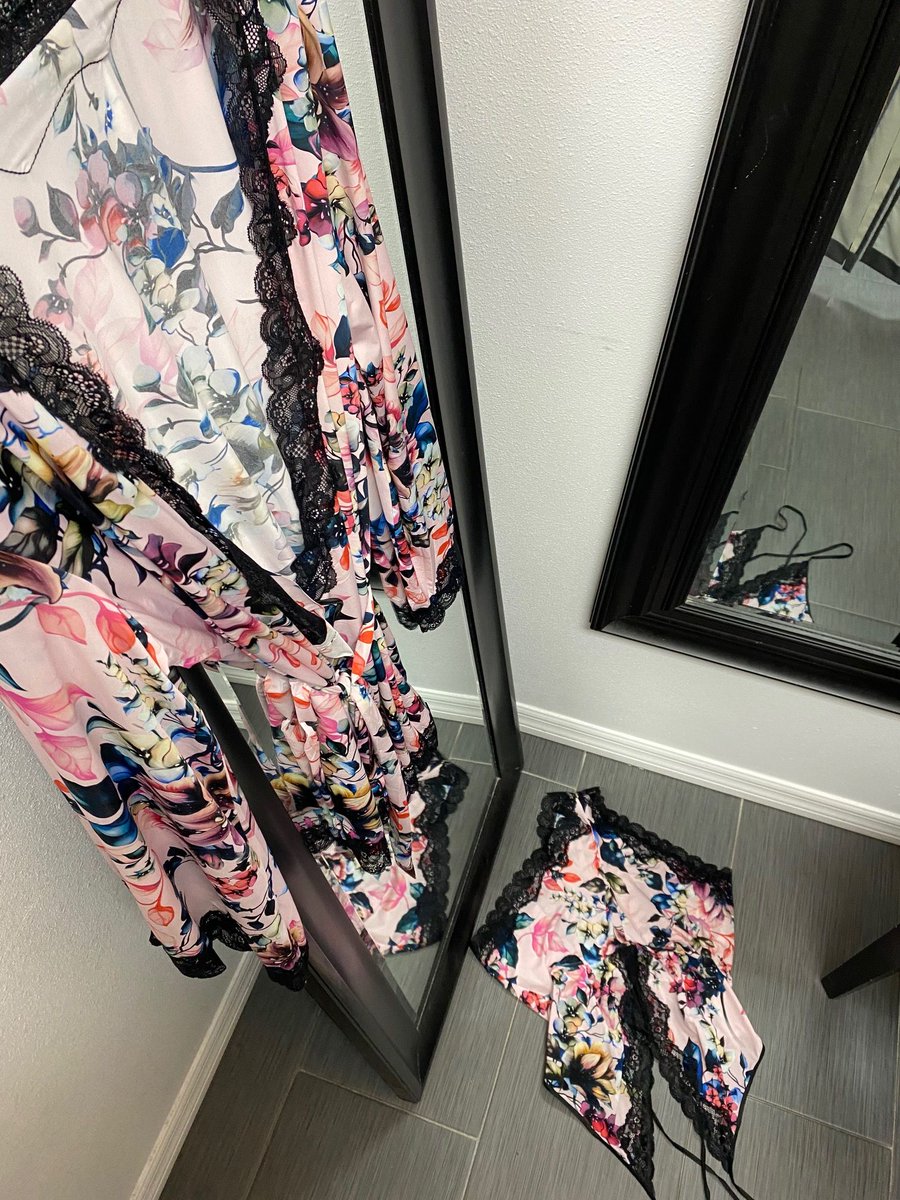 We're in love with this robe and romper pair - perfect for lounging or something a little more exciting! 😉 💐 

Just in from Oh La La Cheri - shop now!