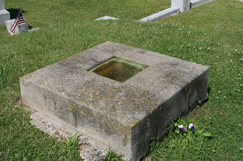 (8/11) When Smith died (aptly enough on Halloween 1893), his body was interred in an unusual crypt, with his face positioned beneath a cement tube that ended at a piece of plate glass which would allow the unfortunate doctor to gaze upward in the event of his premature burial.