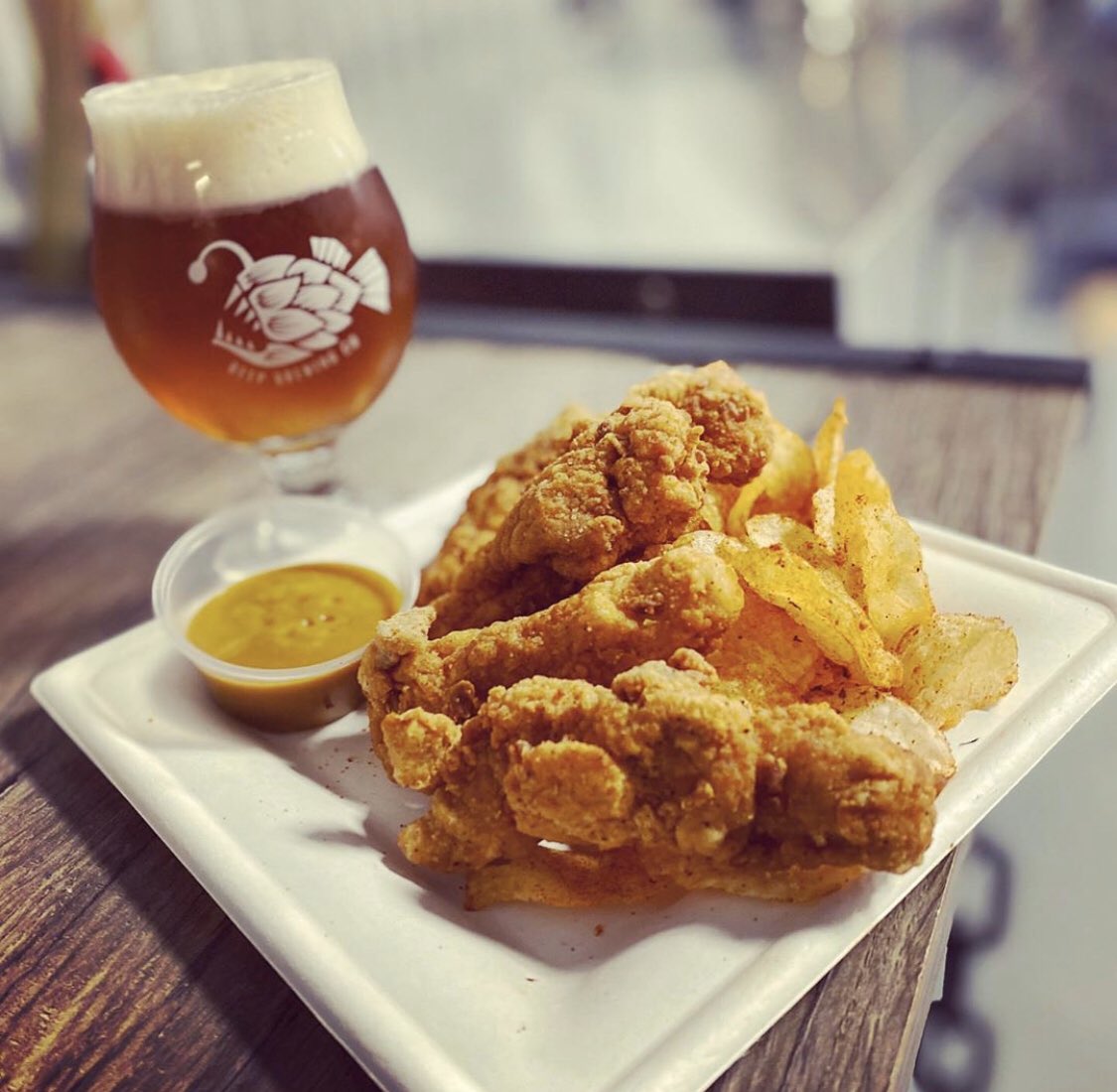 TheSlideHustle's tweet photo. We like them thick! Try our new Thunder Thigh Tenders! Cut, breaded and fried to order! No freezer ๐ ๐ฉ! #wekeepsitreal!
Two sauces to choose from, Slide Sauce (Honey Stout Mustard) or Nashville Ranch ( Baller โน๏ธโโ๏ธ Ranch)
@DeepBrew Friday-Sunday until 8pm!
#slide #food https://t.co/DAIfJR6uKd