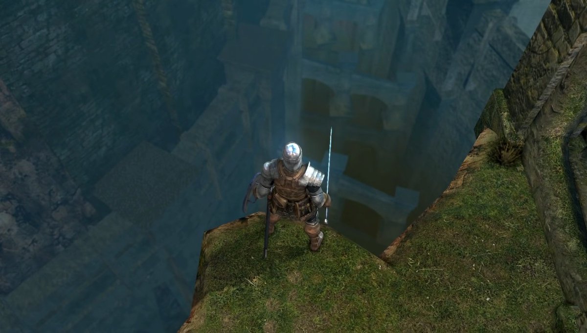 العالم في دارك سولز ١ مترابط بإتقان يعطيك الحرية للتنقل بين الاماكن وبعدة طرق تجعلك منبهر من كيفية تصميم الاماكن وربطها ببعضها ويعطيك شعور العالم المفتوح خصوصا ان بأمكانك رؤية الاماكن من بعيد قبل وصولها