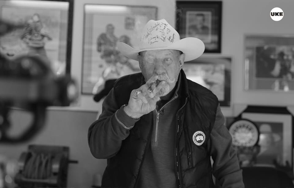 volodymyr_mula's tweet image. R.I.P. to #EddieShack . It was a big honor for me to invite you to the #UKEdocumentary movie. Thank you for the last big interview in your life 😢 Your glory will live forever! #uke #Documentary #NHL