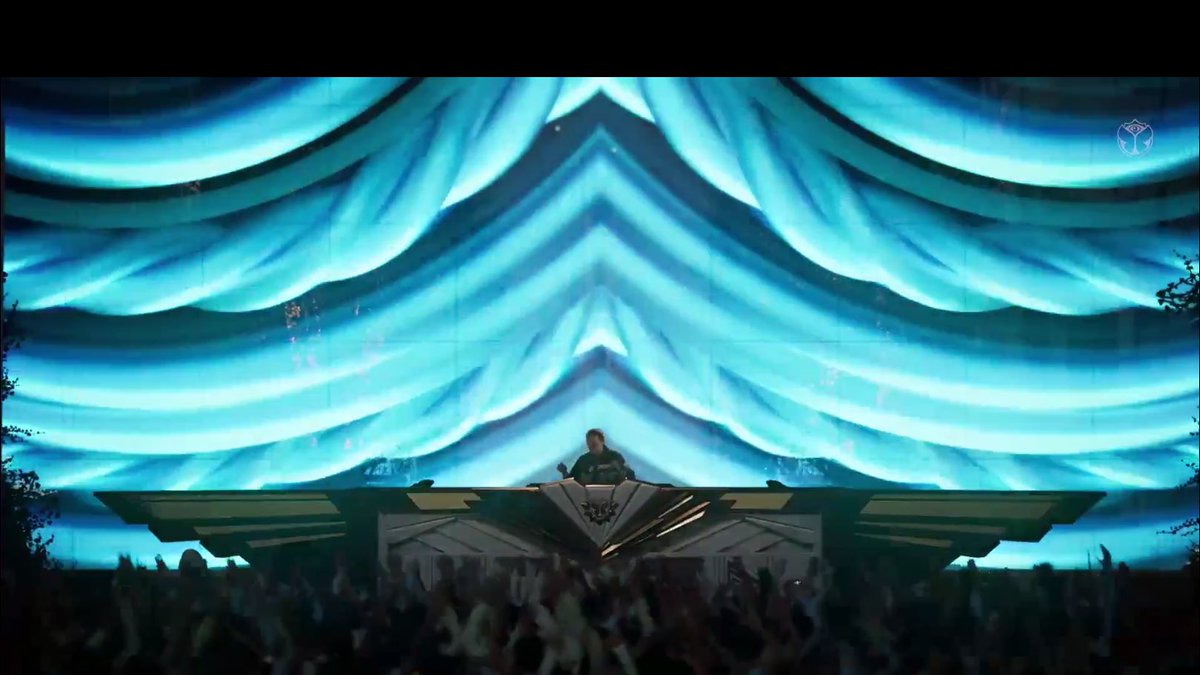 MXTomorrowWorld's tweet photo. Tiësto ahora me el MainStage de #Tomorrowland increíble inicio de set de esta leyenda en Tomorrowland Around The World. 🔥❤️😎🙌🏻 #Tomorrowland2020 https://t.co/82METFgZrn