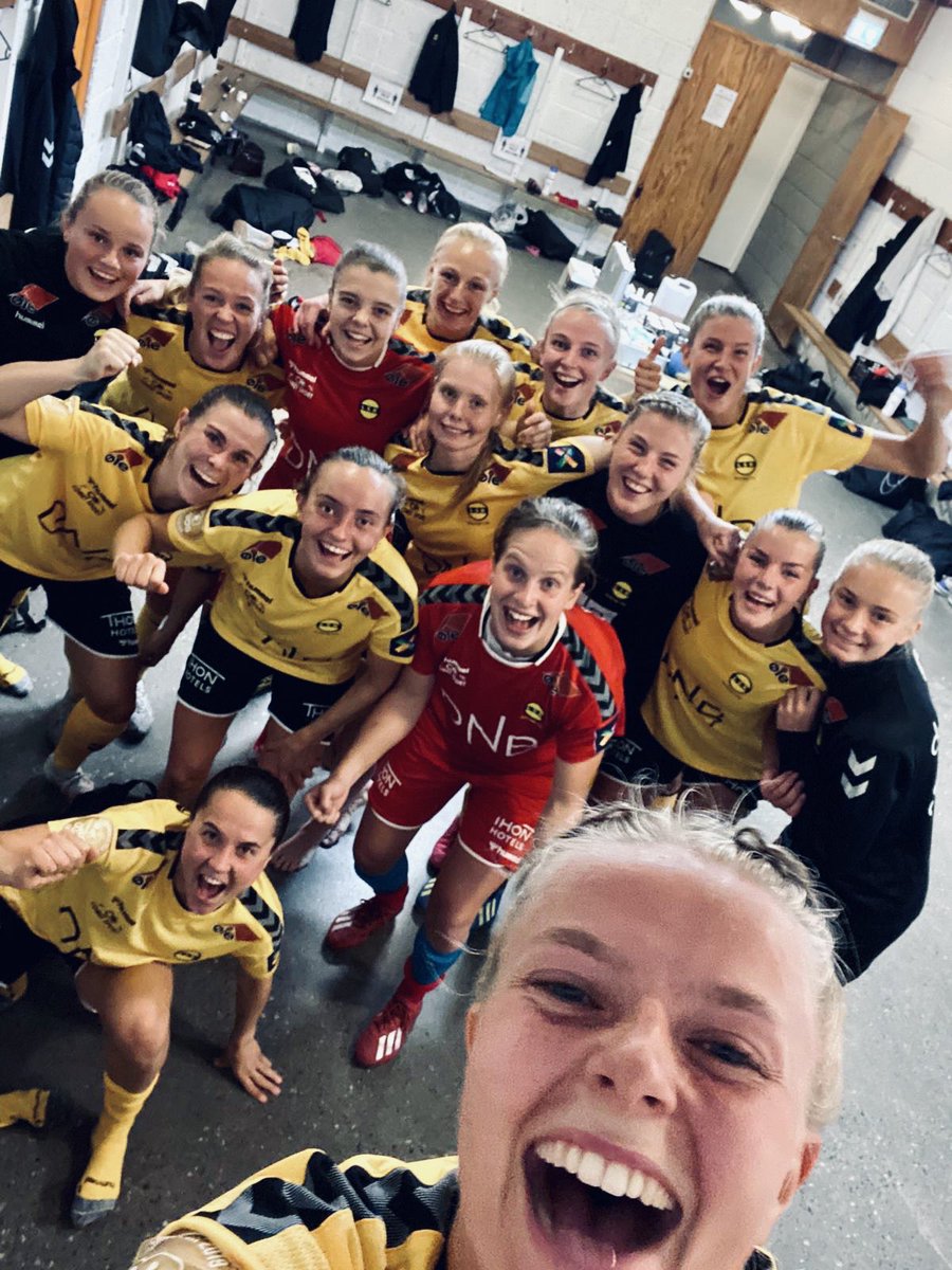 LSKKvinner's tweet photo. 3 scoringer, null baklengs og tabelltopp✅🤩 @Kvinnefotball1 https://t.co/iuTVJSF7VX