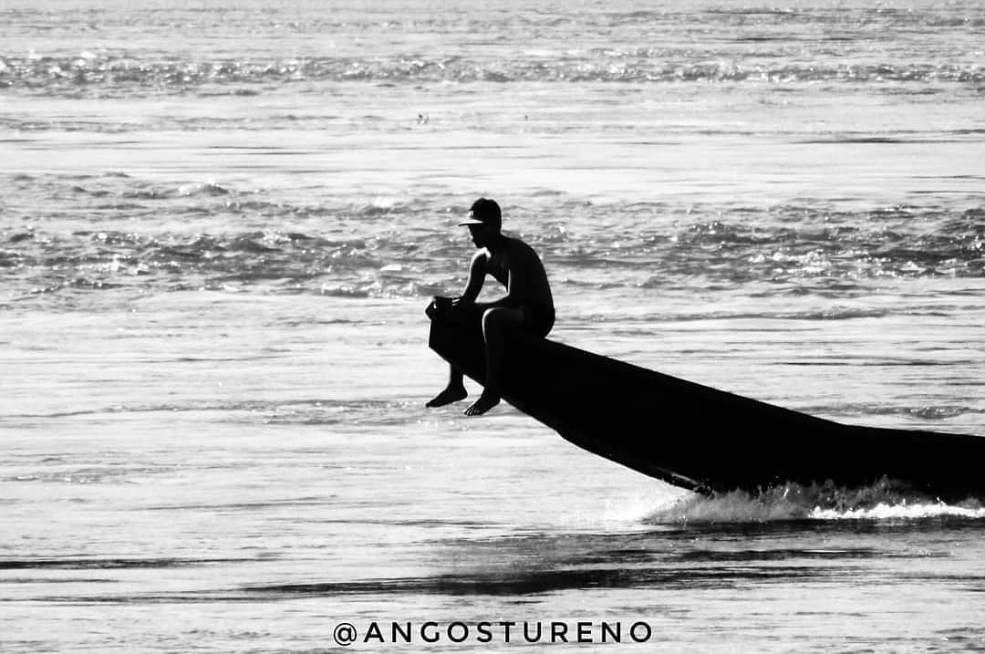 Angostureno's tweet photo. Orinoco mágico.
Paseo Orinoco.
Puerto Blohm.
Playa la cocuyera.
Mirador Angostura.
2016, 2017.
#orinoco #natgeo #fotografosdevenezuela #discoveryglobe #ciudadbolívar #ciudadbolivar #angosturamia #fotografos_venezuela #rioorinoco #venezuelafotos_ #elnacionalweb #bnw #avecofa https://t.co/9UIdsaiAhI