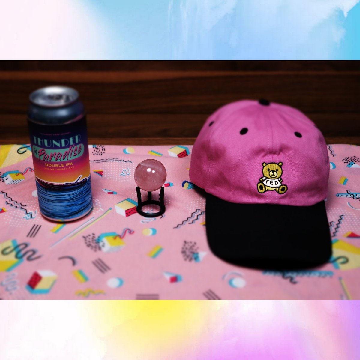 SevenSamuraiX's tweet photo. Sunday Vibes 🙌

@teddyfreshofficial @alvaradostreetbrewery

#Back2DBasics #B2DB #pink #80s #90s #retro #hat #beer https://t.co/RDfmIgHMKD