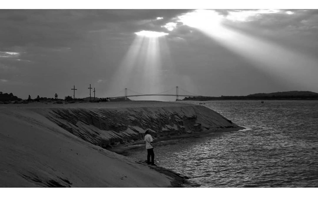 Angostureno's tweet photo. Orinoco mágico.
Paseo Orinoco.
Puerto Blohm.
Playa la cocuyera.
Mirador Angostura.
2016, 2017.
#orinoco #natgeo #fotografosdevenezuela #discoveryglobe #ciudadbolívar #ciudadbolivar #angosturamia #fotografos_venezuela #rioorinoco #venezuelafotos_ #elnacionalweb #bnw #avecofa https://t.co/9UIdsaiAhI