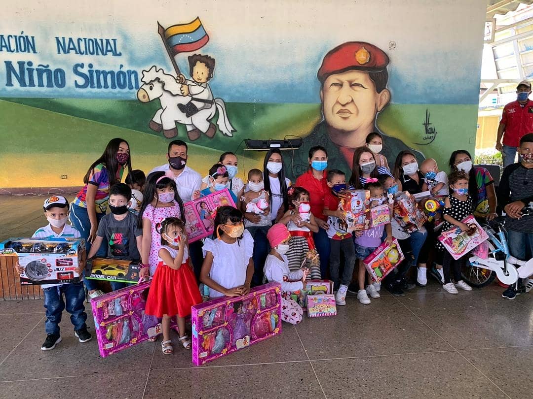 Cristhofercont_'s tweet photo. 📸🎈 Cumpliendo instrucciones de nuestra Gob. @gestionperfecta @sainalara1, @fundaescolar @educacionlaraoficial y @gestiongoblara fuimos parte de una mañana de juegos y diversión a cargo #Cortulara y el #TeatroJuares dedicada a nuestros niños y niñas pacientes oncológicos. https://t.co/PNgVSloXNs