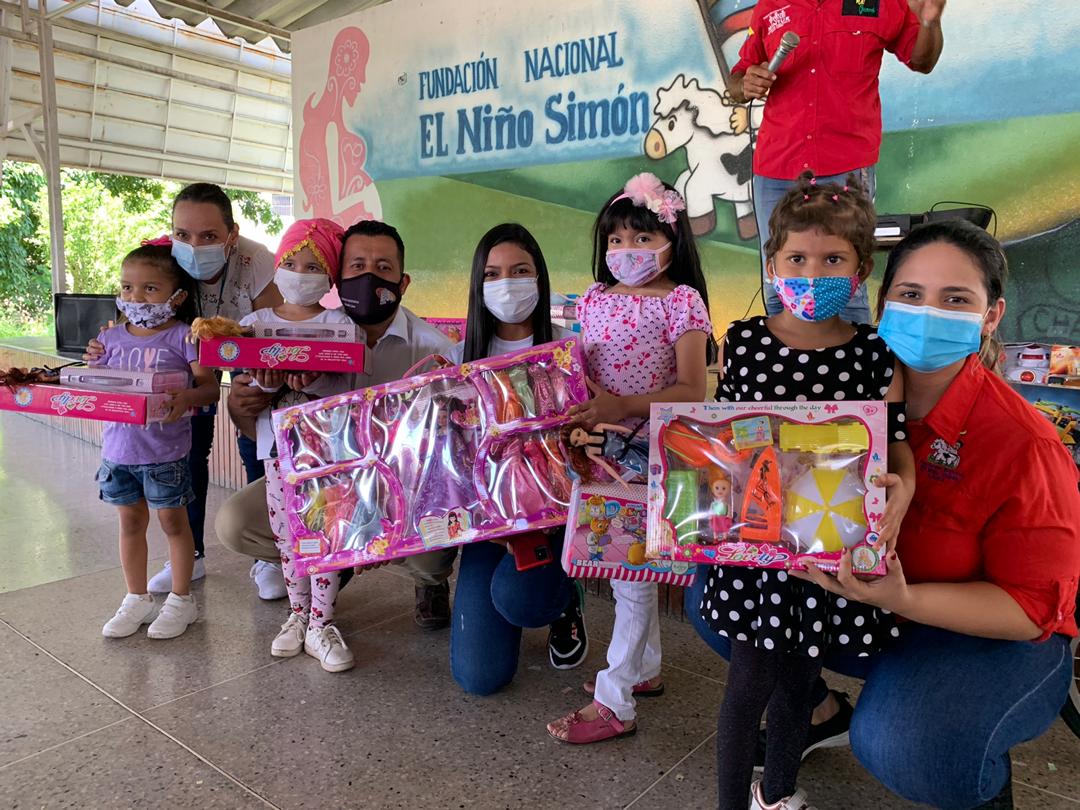 Cristhofercont_'s tweet photo. 📸🎈 Cumpliendo instrucciones de nuestra Gob. @gestionperfecta @sainalara1, @fundaescolar @educacionlaraoficial y @gestiongoblara fuimos parte de una mañana de juegos y diversión a cargo #Cortulara y el #TeatroJuares dedicada a nuestros niños y niñas pacientes oncológicos. https://t.co/PNgVSloXNs