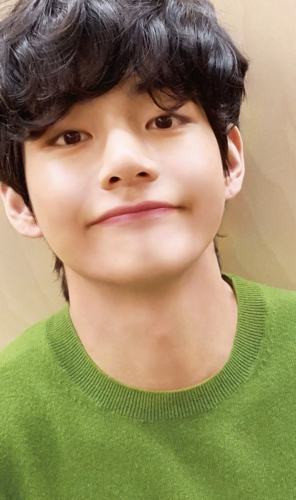 EsmeBTS7's tweet photo. https://t.co/d8MgMvYADD