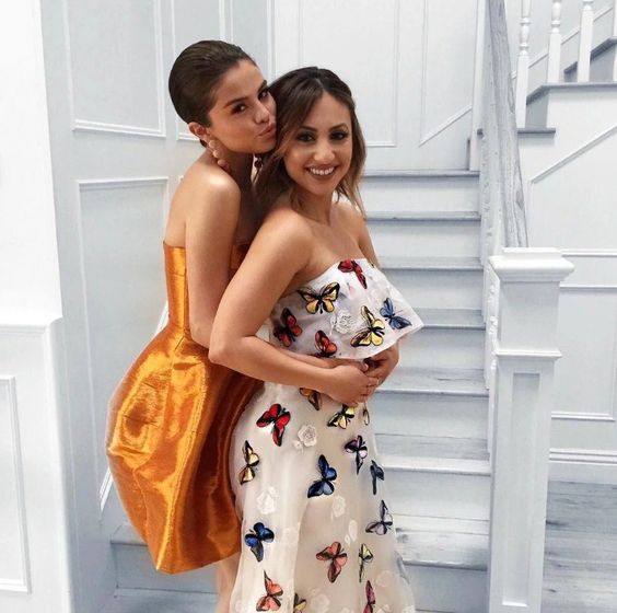 selenationpt's tweet photo. Francia Raisa, uma grande amiga da Selena (que lhe doou um rim), faz 32 anos hoje. HAPPY BIRTHDAY 🥳
-
#SelenaGomez #SelenaGomezPortugal #FranciaRaisa #HappyBirthday https://t.co/PEfV1WymrP