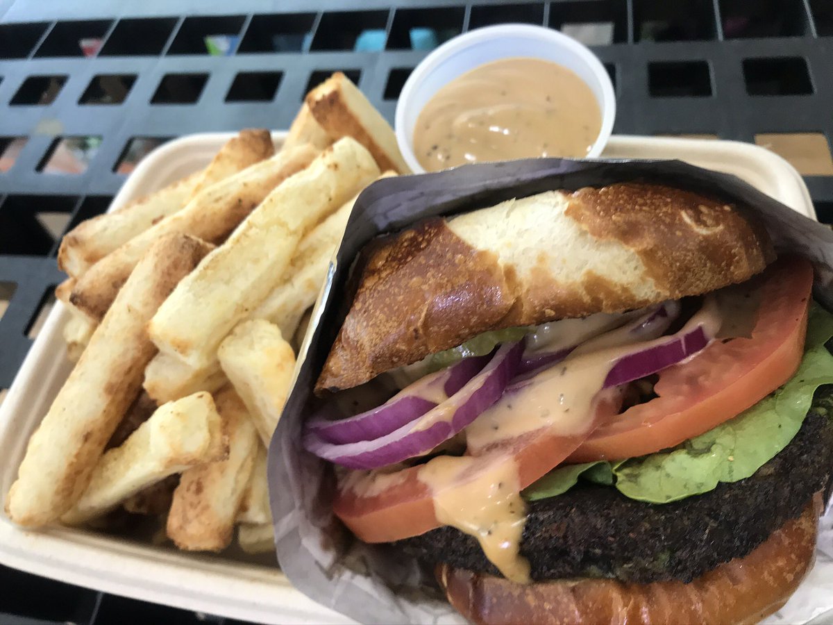 Have you tried our Giant Kale Burger yet?! 🤤