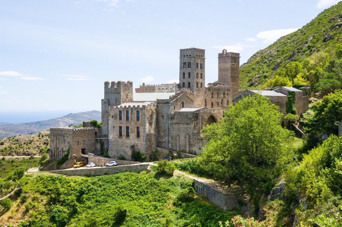 Sant Pere de Ribes is a town in the center of the Garraf comarca, in
