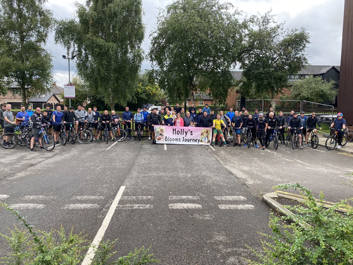 princey_prince's tweet photo. An unbelievable turn out today for Holly. A 25 mile bike ride from Leigh to Old Trafford and back.

All my friends, ex team mates &amp; ex players who I’ve played against over the years to come together for this special occasion is so overwhelming 💖

#HollysHope https://t.co/cGh1XSAWKV