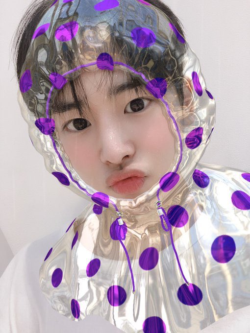 -byungchan selcas; a long but very necessary thread♡