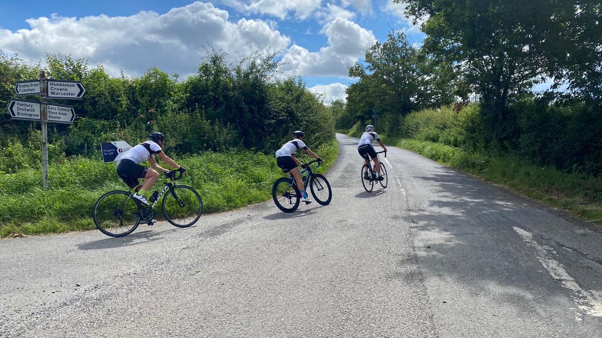 akeyscreative's tweet photo. V-Sprint TT today...First @TeamVSprintRide organised club event since lockdown and enjoyed every second! #OTTNA #greatclub #vsprintlegends #cyclinglife #TT https://t.co/MsncO05Oit