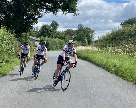akeyscreative's tweet photo. V-Sprint TT today...First @TeamVSprintRide organised club event since lockdown and enjoyed every second! #OTTNA #greatclub #vsprintlegends #cyclinglife #TT https://t.co/MsncO05Oit