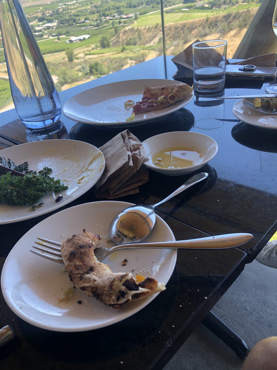 RBushatBinnie's tweet photo. New type of food photo #tookit2late https://t.co/8ajbLrcV7f