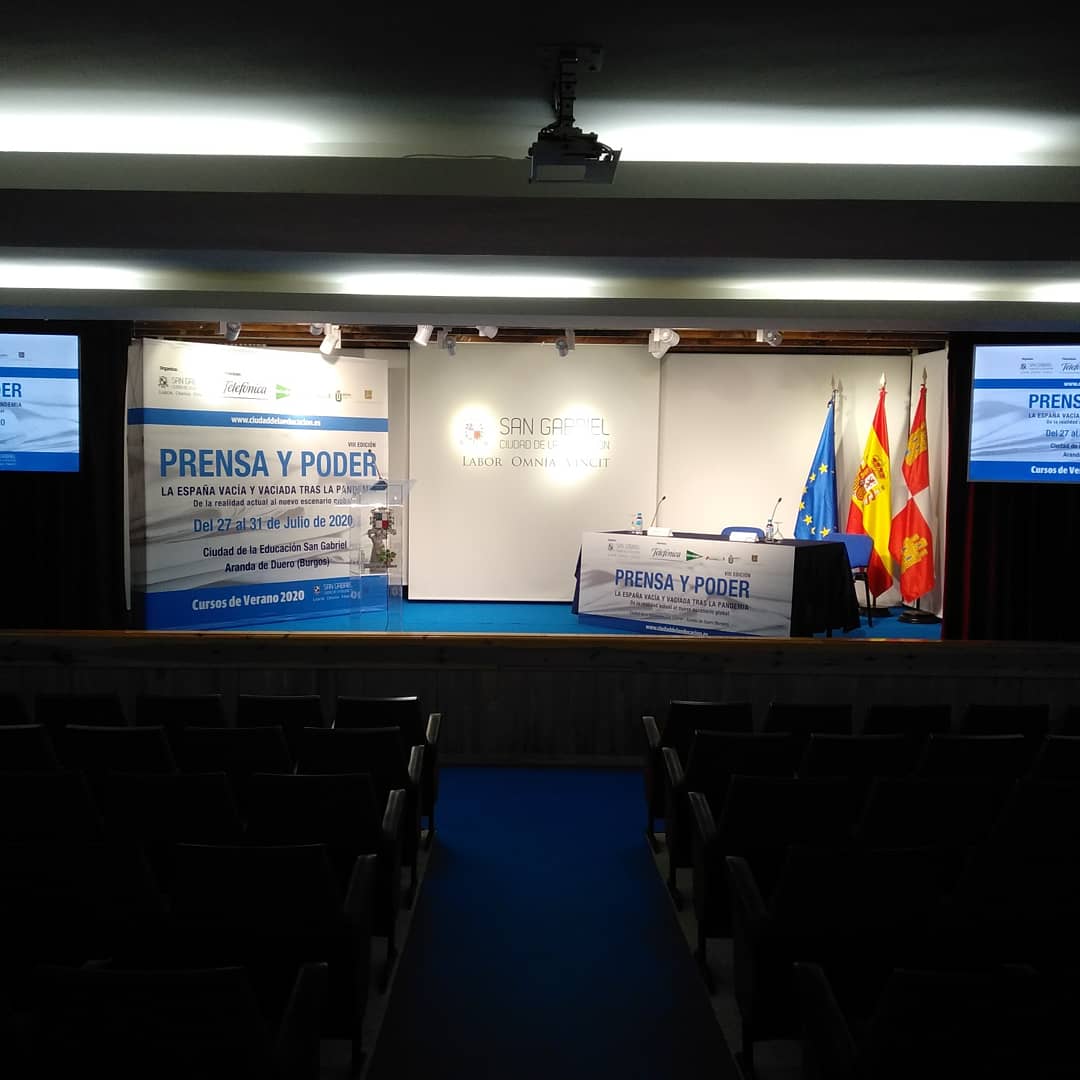 CiudadEducacion's tweet photo. Todo preparado para #prensaypoder2020 #SanGabrielAranda #VIIIedicion #ArandadeDuero. Emitimos todas las ponencias en directo gracias a #Udima #Cef Empezamos. Adelante!! #Españavacia #Españarural #despoblacion @graciano_palomo https://t.co/4EwvOZ6eIg