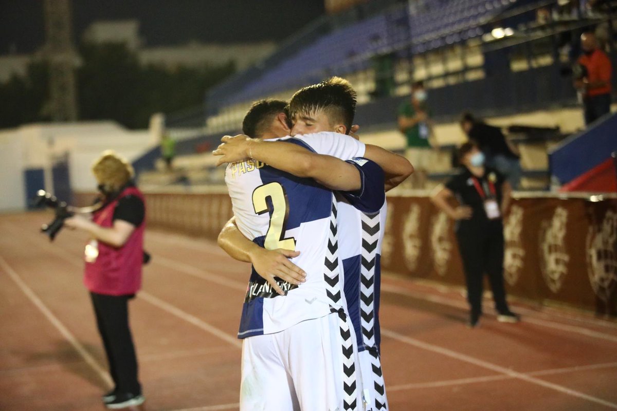 CESabadell's tweet photo. L’ASCENS 📸

💙 ORGULL! 

#3PartitsPerunSomni | #AdrenalinaArlequinada https://t.co/opdjXJxFXI