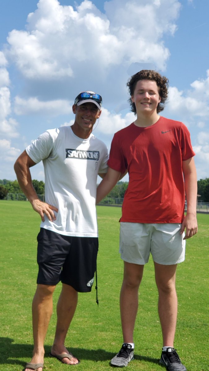 NickNiemynski's tweet photo. Had a great training session with @Eagles legend @David2Akers working on improving mechanics.  Learning from the best to be the best. https://t.co/g1xQZiLwWP
