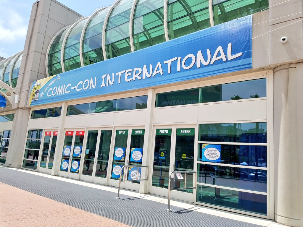gb_reviews's tweet photo. Around now, we'd be heading home from #SDCC so that we could beat the traffic of everyone returning to LA &amp; OC. See you next year in person at #SDCC2021 (hopefully!!) 🤞🤞 
#ComicConAtHome https://t.co/UVygng0que