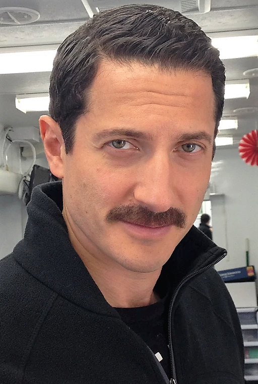 PiliTF's tweet photo. #SashaRoiz on set of #Grimm #makeuptrailer #stache 👨😉
Portland, OR. April 2014 https://t.co/wK0UtZih85